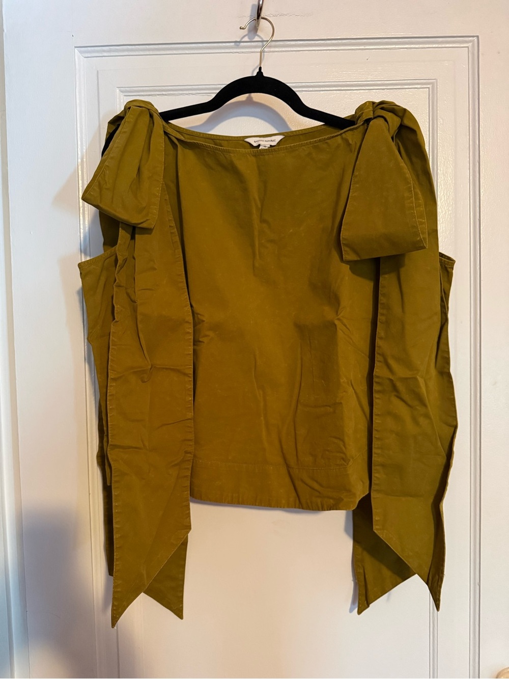 Banana Republic Cotton Bow Shoulder Top in Tree Moss Green